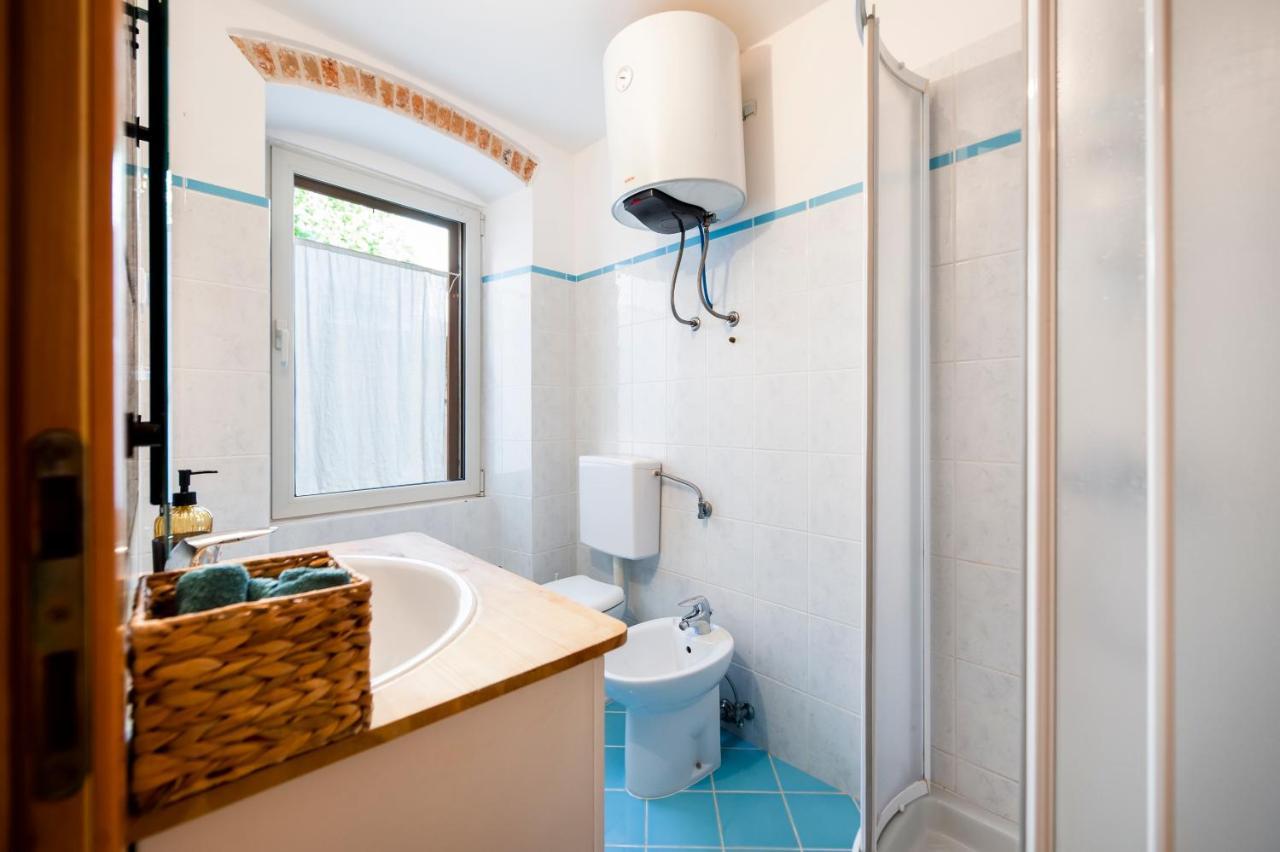 Revera Rooms Ровінь Екстер'єр фото