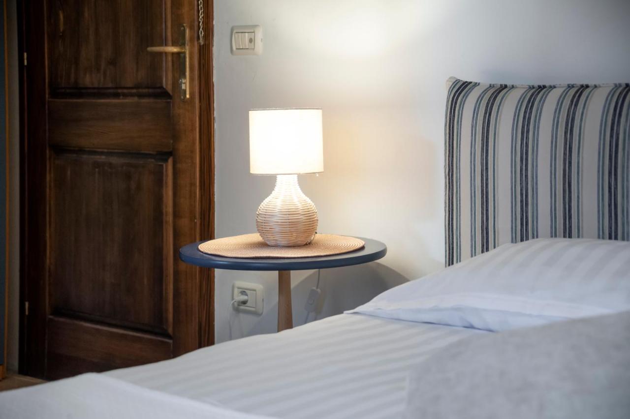 Revera Rooms Ровінь Екстер'єр фото
