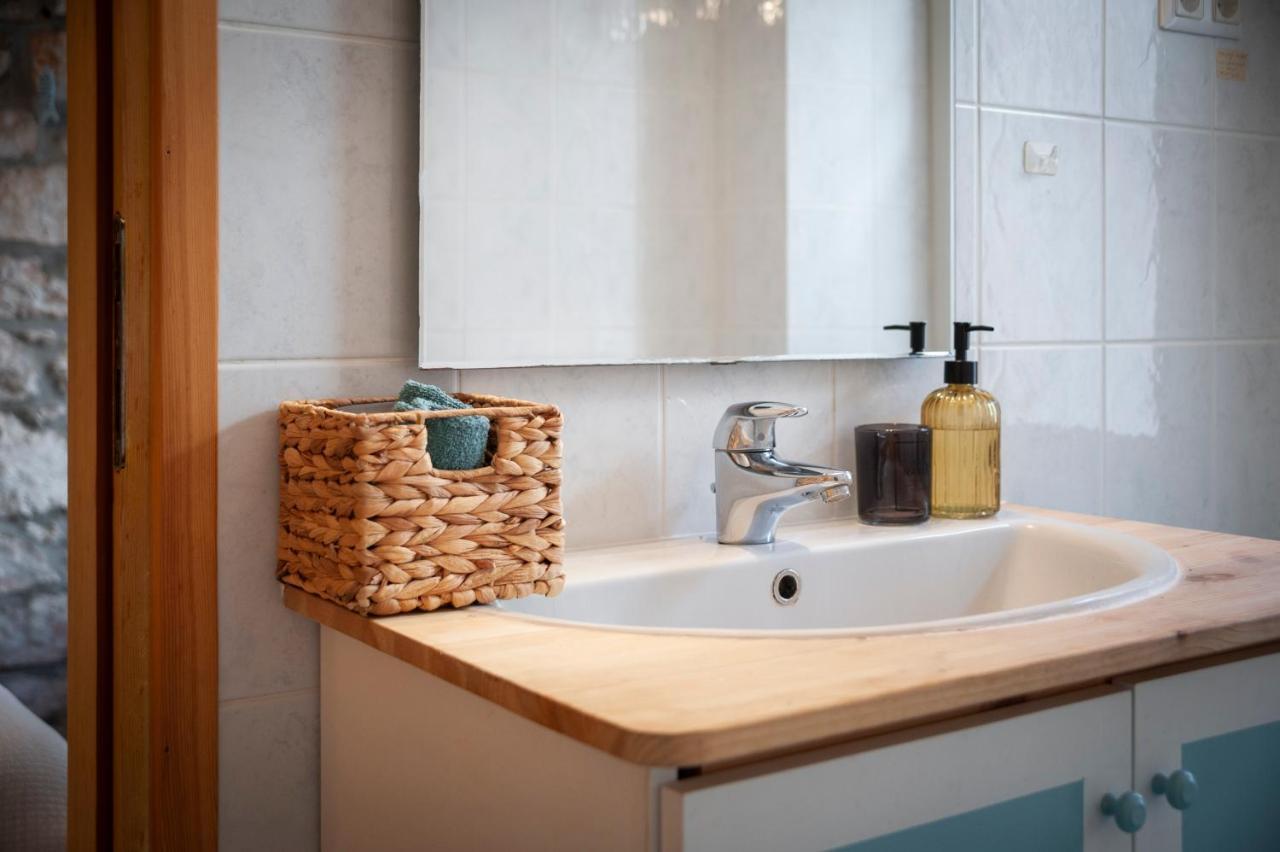 Revera Rooms Ровінь Екстер'єр фото