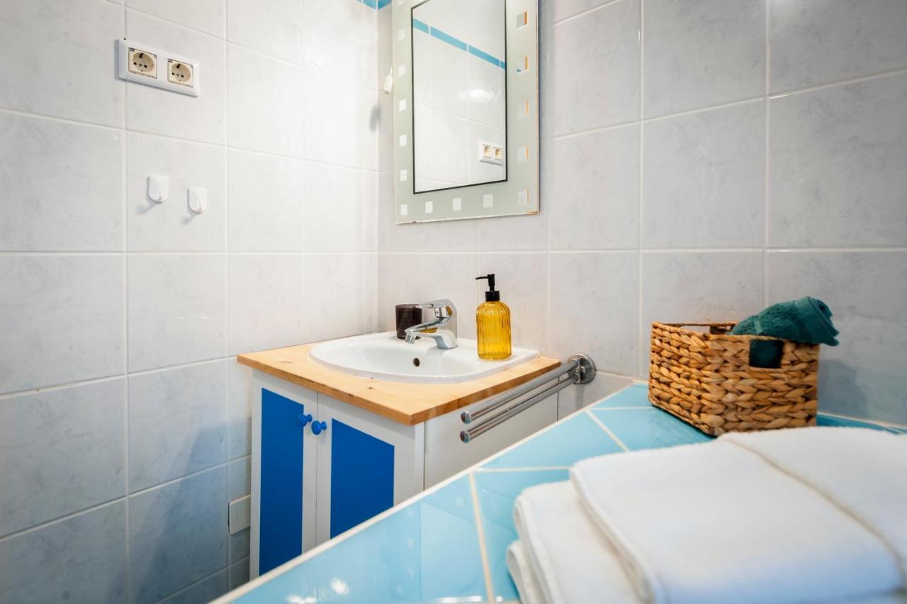 Revera Rooms Ровінь Екстер'єр фото